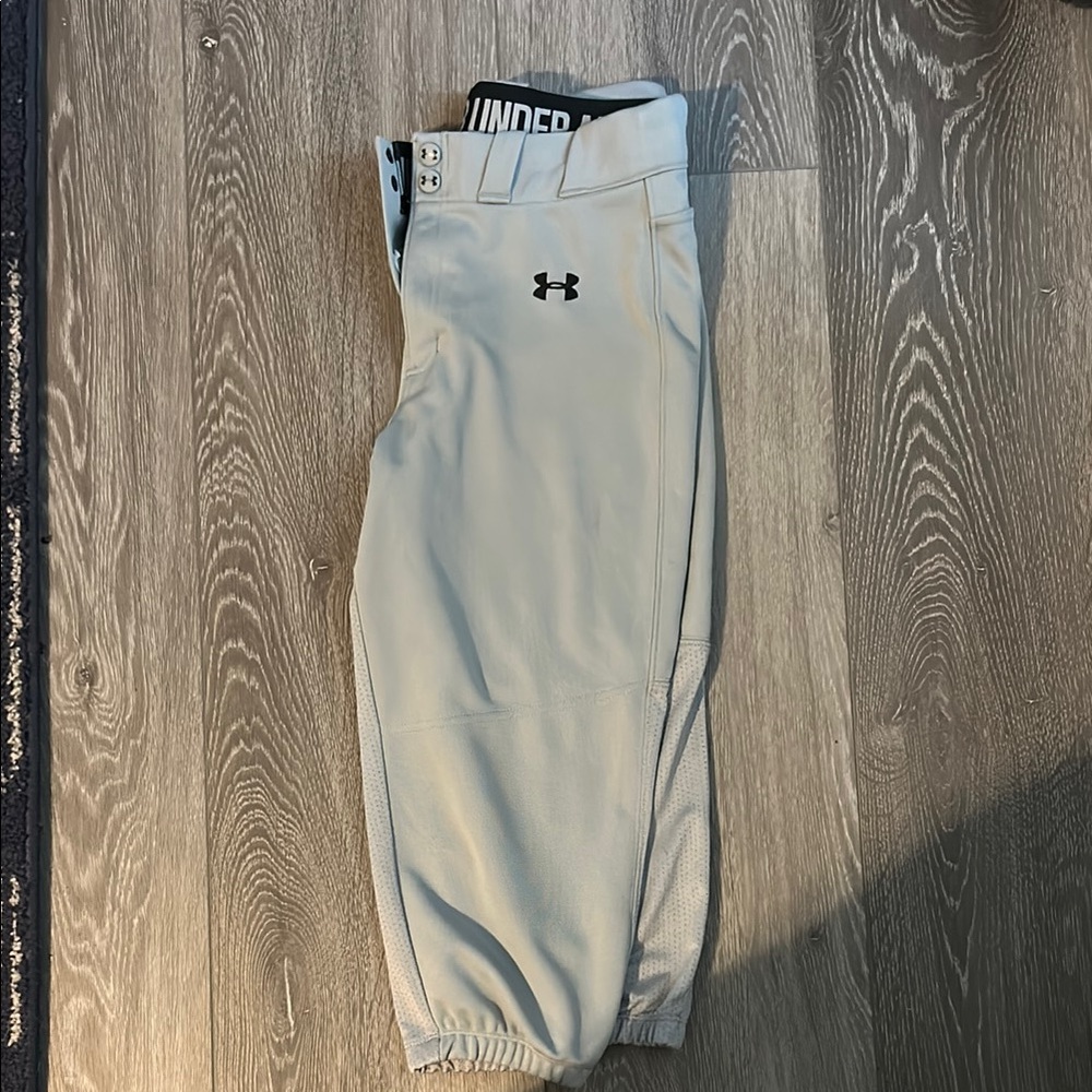 Under Armour Gray Casual Bottoms with Athletic Design
